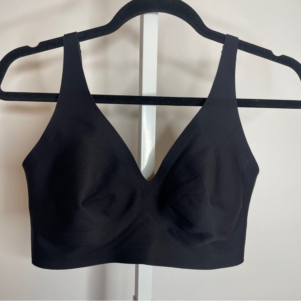 Knix | Revolution V-Neck Bra Black Size Medium++ Seamless Wireless - Picture 3 of 9